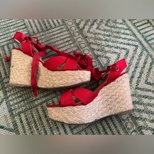 Lulu’s Red Wedge Espadrille Sandals w Ankle Tie Cotton Rope Summer VGUC